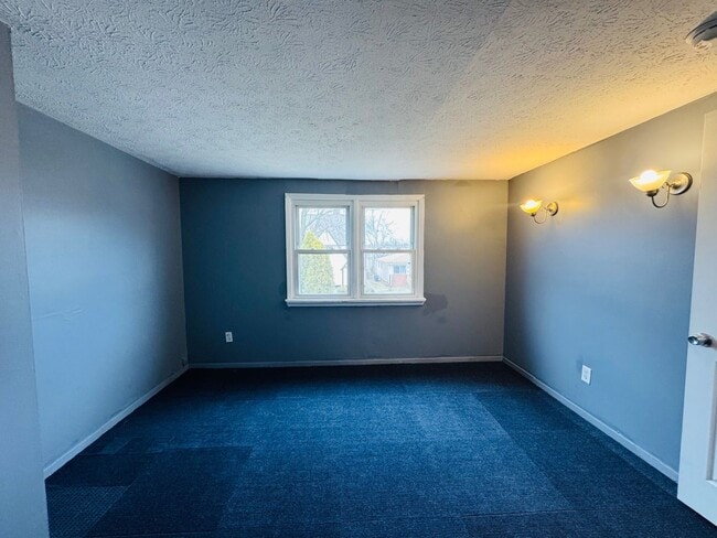 Photo - Comfort Meets Convenience: Beautiful 5-Bedroom Single-Family Home Family-Friendly