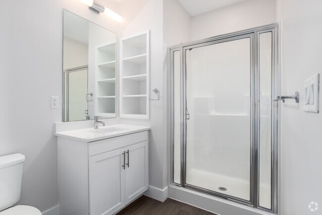 1BR, 1BA - 640SF - Bathroom