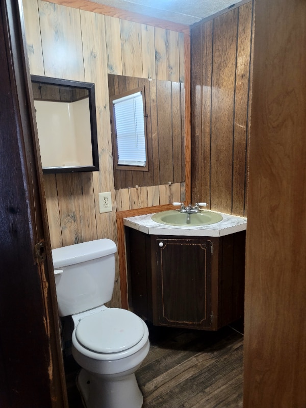 Photo - 413 Miller St