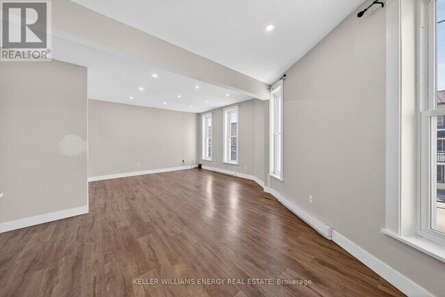 Photo - 302 Picton Main St Unit 4