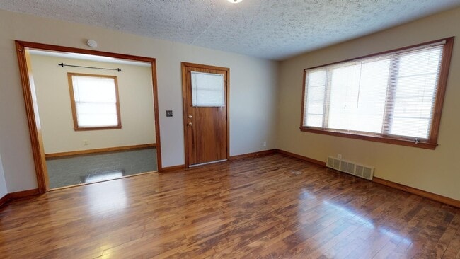 Photo - 3 Bedroom, 3 Bathroom House
