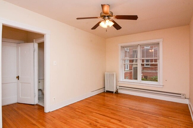 Photo - 938 W Cornelia Ave Unidad J05W