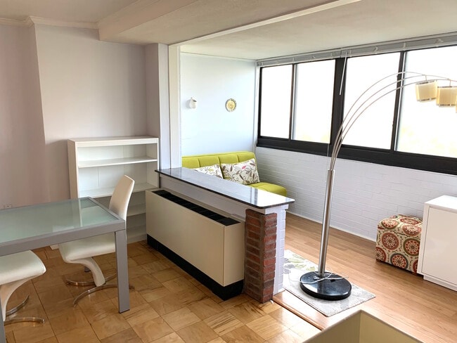 Aclove balcony