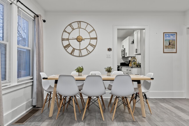 Photo - 429 S Kenwood Ave