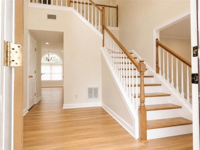 Photo - 1630 Green Oak Cir NW