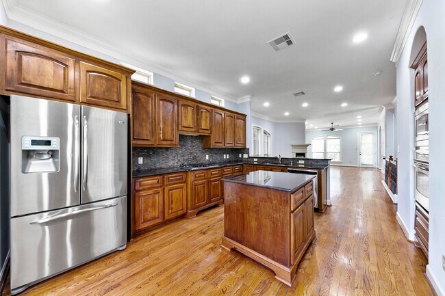 Photo - 3319 Bingham Manor Ln
