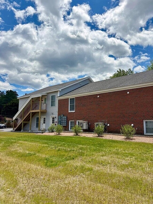 15 Mountain Rd Unit 104