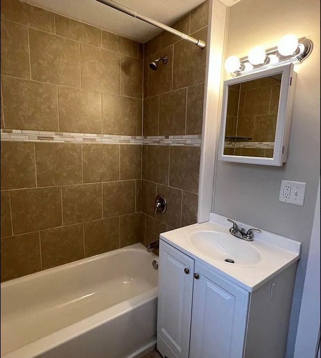 Photo - 3023 Kingston Ave