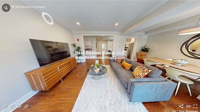 Building Photo - 386 Harvard St