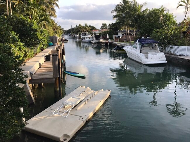 Photo - 1155 S Biscayne Point Rd House