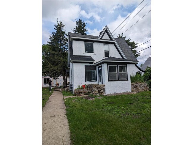 Building Photo - 302 E 48th St Rental
