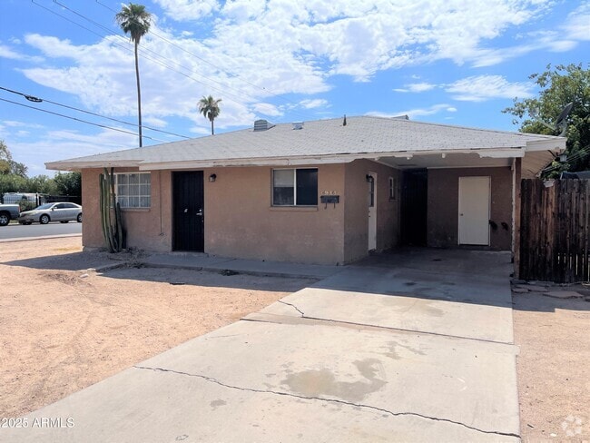 Building Photo - 636 S Olive Unit D Rental