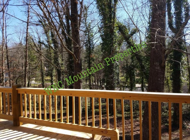 Photo - 374 Royal Pines Dr
