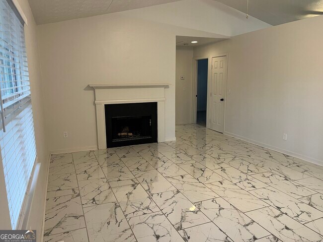 Photo - 507 Lakeshore Dr