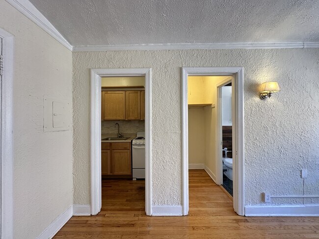 Photo - 535 W Arlington Pl Unit J08W