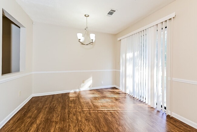 Photo - 107 Fairview Pl