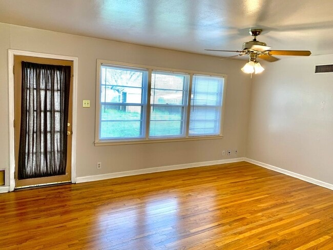 Photo - 3 bedroom 2 bath 1 car garage