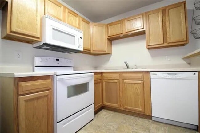 Photo - 6267-MF1-E1 Unit B