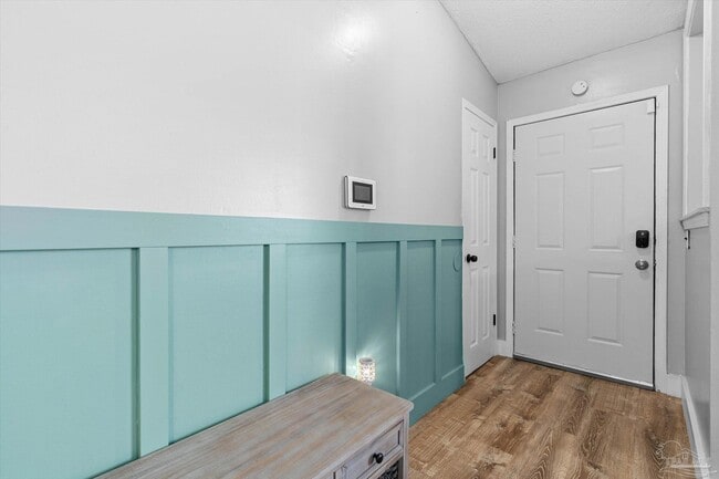 Photo - 10663 Silver Creek Dr