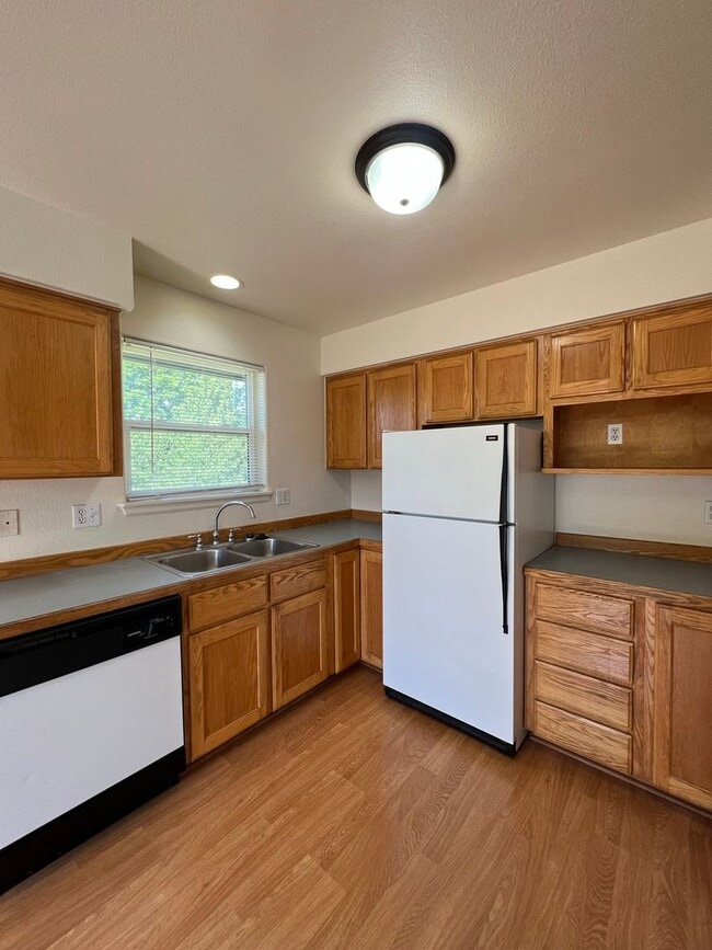 1622 W Broadway Unit 1626br