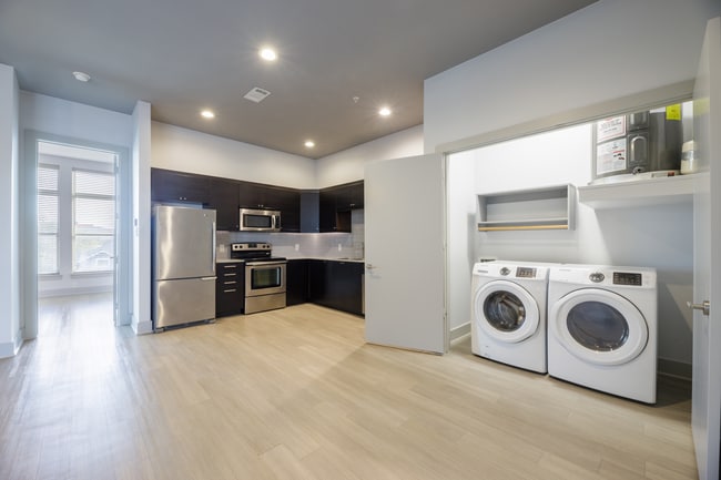 Photo - The Sasha at Jennings