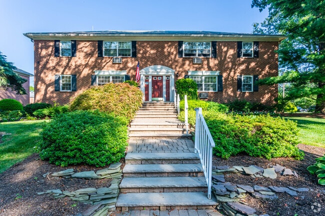 North Village Apartments