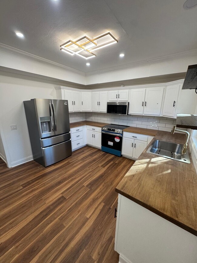 Photo - 7723 Turnpike Rd