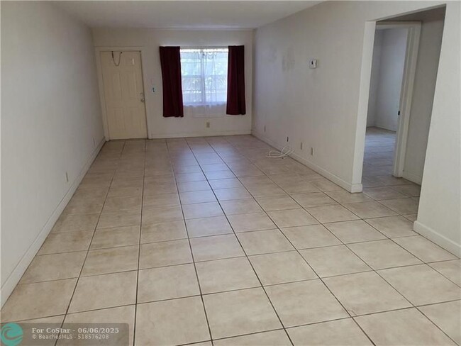 Photo - 2607 NE 8th Ave Unit 7