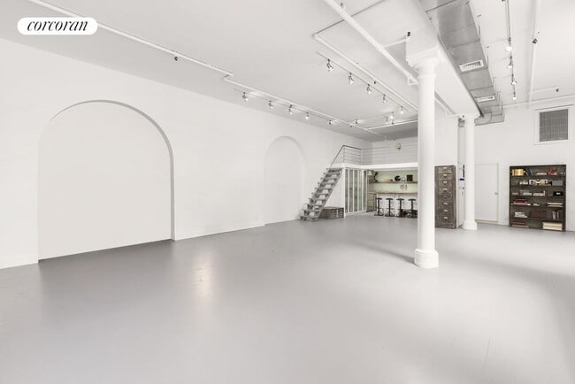 Building Photo - 514 Broadway Rental