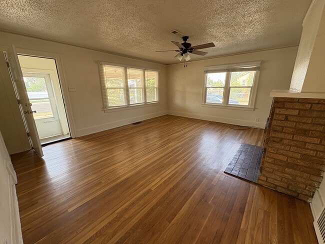 Photo - 522 W Pershing Blvd