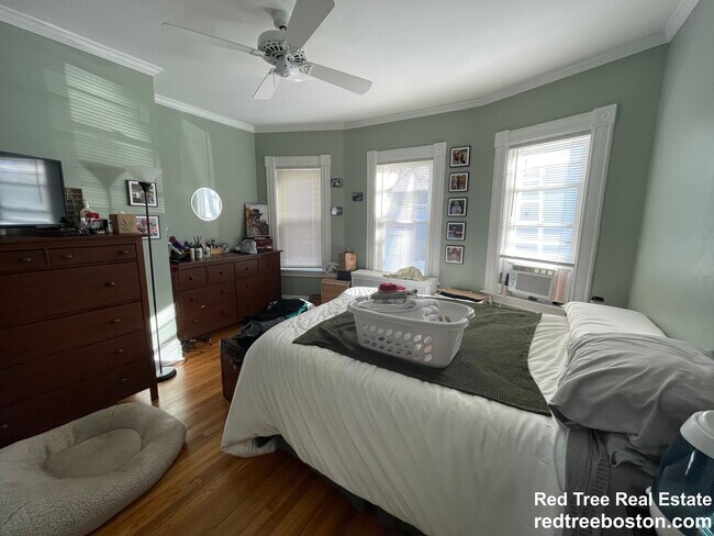 Photo - 25 Oak Square Ave Unidad 1
