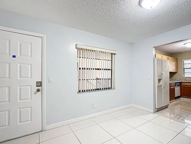 Photo - 706 NE 27th St Unit 1547 NE 2nd St Apt F