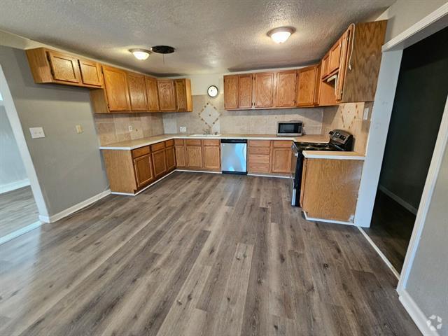 Building Photo - 1105 W 2nd Ave Rental