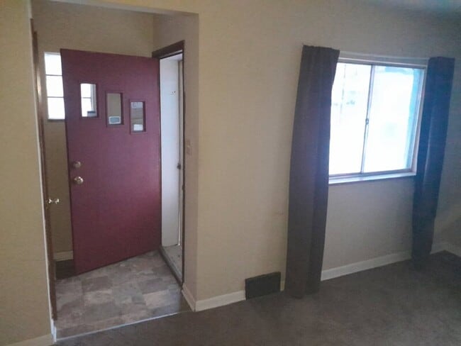 Photo - 1928-1930-1930 Vaughn St