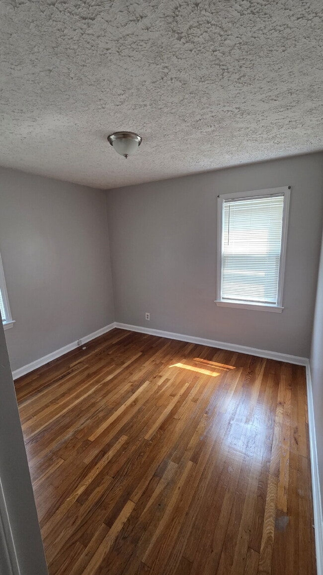 Photo - "4-Bed Home in Maple Heights!"