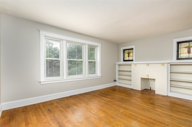 Photo - 7005 Amherst Ave