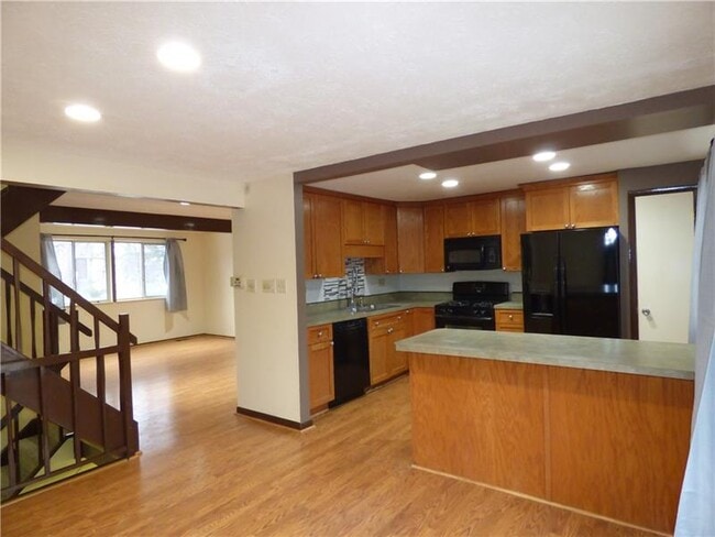 Photo - 794 Wheatland Cir