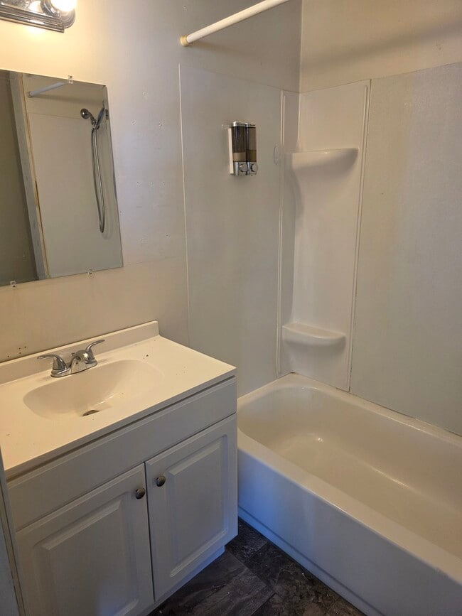 Photo - 144 W Clark St