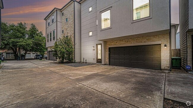 Building Photo - 5311 Kiam St Rental