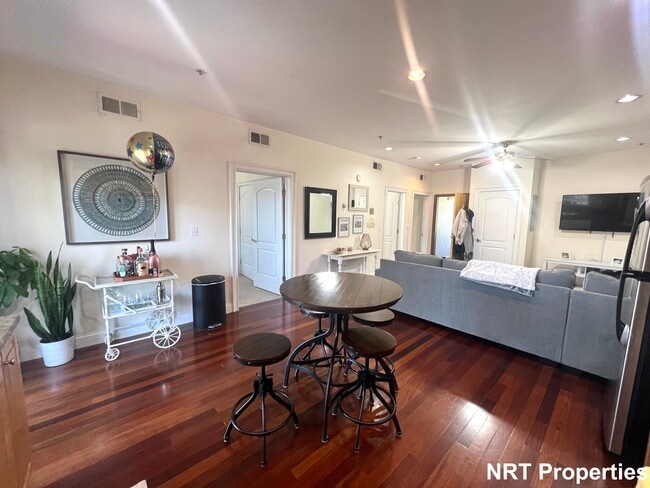 Photo - 663 Bennington St Unit 2