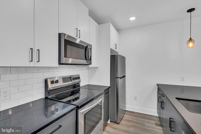 Building Photo - 330 Cecil B. Moore Ave Unit 201 Rental