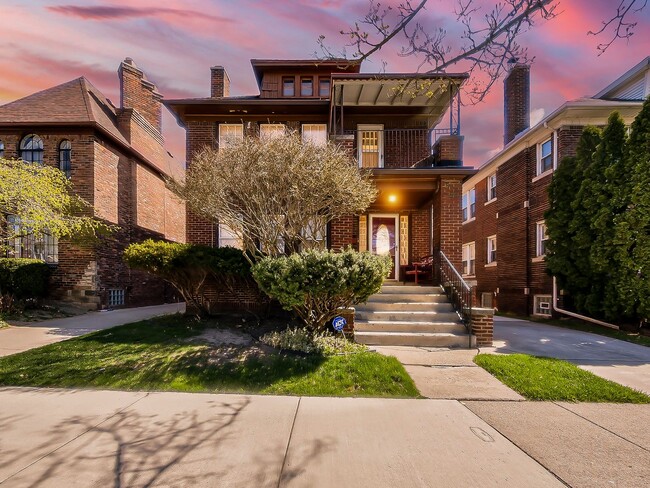 Welcome to this charming 2 bedroom, 1 bath... - Welcome to this charming 2 bedroom, 1 bath... House
