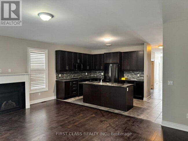 Photo - 9 Washburn Path