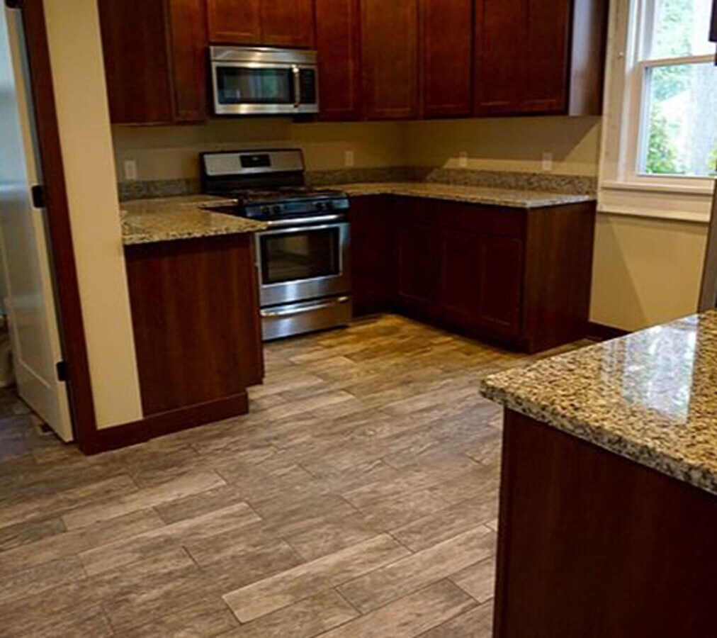 Affordable 6-Bedroom House Close to U of M... - Affordable 6-Bedroom House Close to U of M...