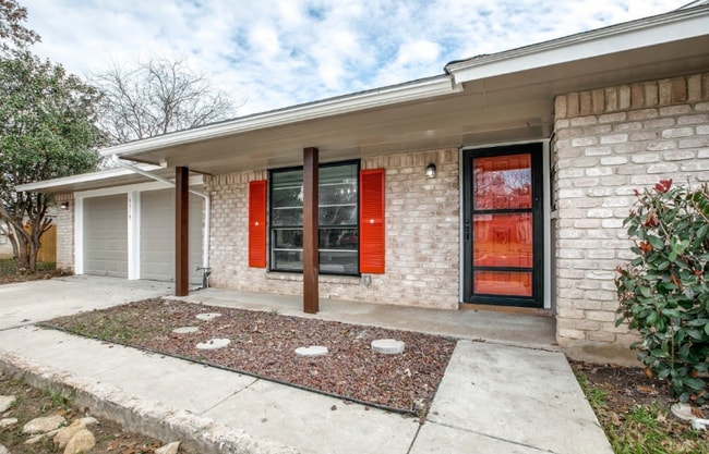 Building Photo - 6319 Stirrup Ln Rental