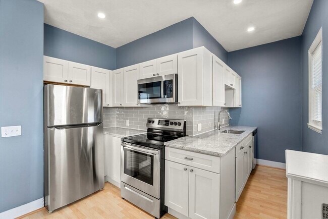 Photo - 73 Grovers Ave Unidad 1