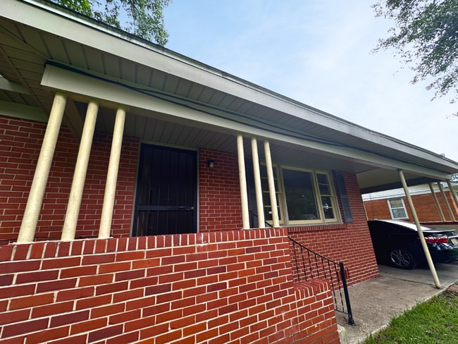 Photo - 916 Delmar Dr