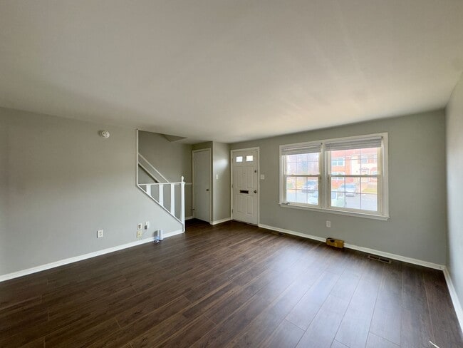 Photo - 5371 King Arthur Cir