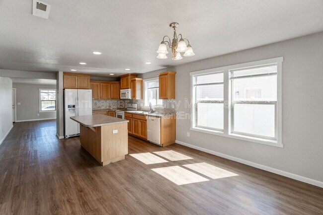 Photo - 9105 W Red St
