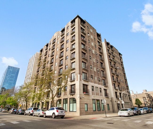 Photo - 4520 N Clarendon Ave Condo Unit 403